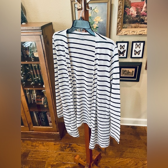 Chico’s The Ultimate Tee open front cardigan sweater w/ pockets SZ M white black - Picture 3 of 7
